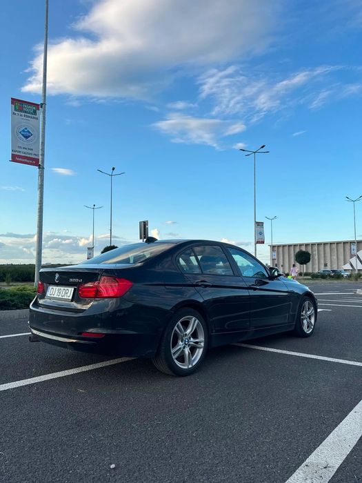 BMW Seria 3 Proprietar de 8 ani, distributie schimbata, revizie la zi