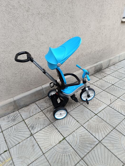 Сгъваема триколка с сенник на Chipolino BMW