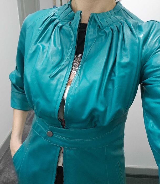 Плащ кожаный зелёный