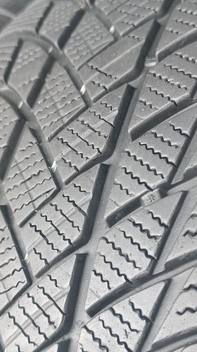 235/50/19 Bridgestone