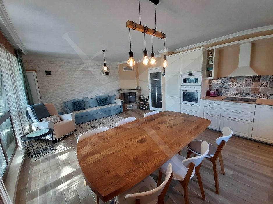 Продава се Тристаен апартамент в Черноморец - 94 кв.м за 2022 €/кв.м - Снимка #1