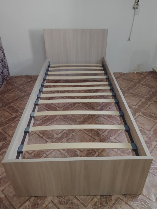 Кровать полуторка