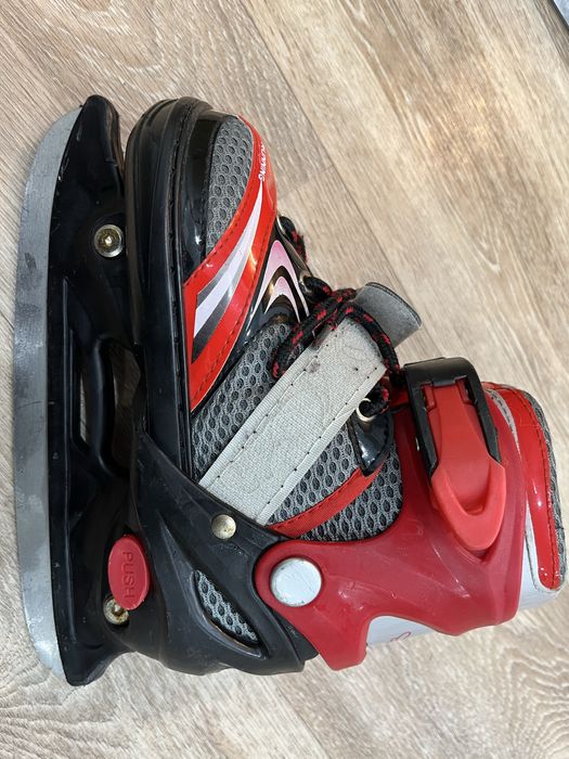 Продам коньки детские