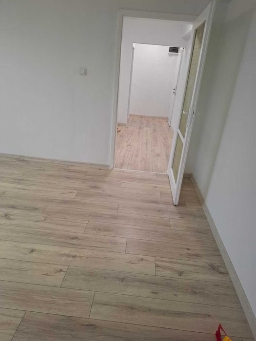 Частно лице продава тристаен апартамент в София, ж.к. Красно село