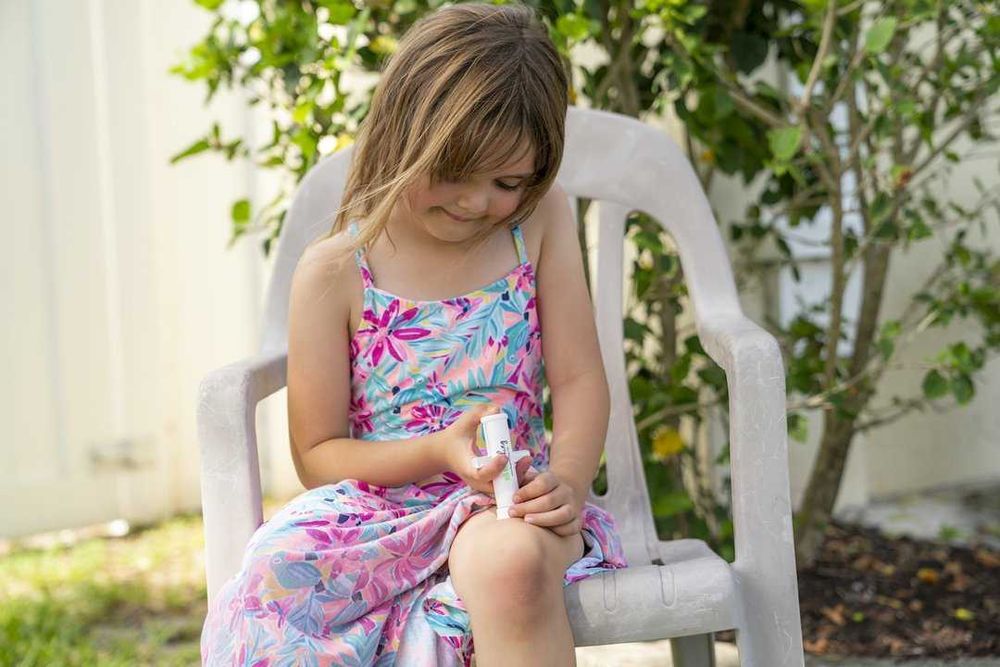 Bug Bite Thing - за след ухапване от комари, спира подуване и сърбеж