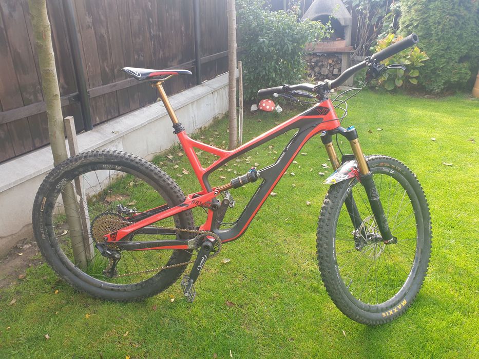 Bicicleta YT Jeffsy Carbon