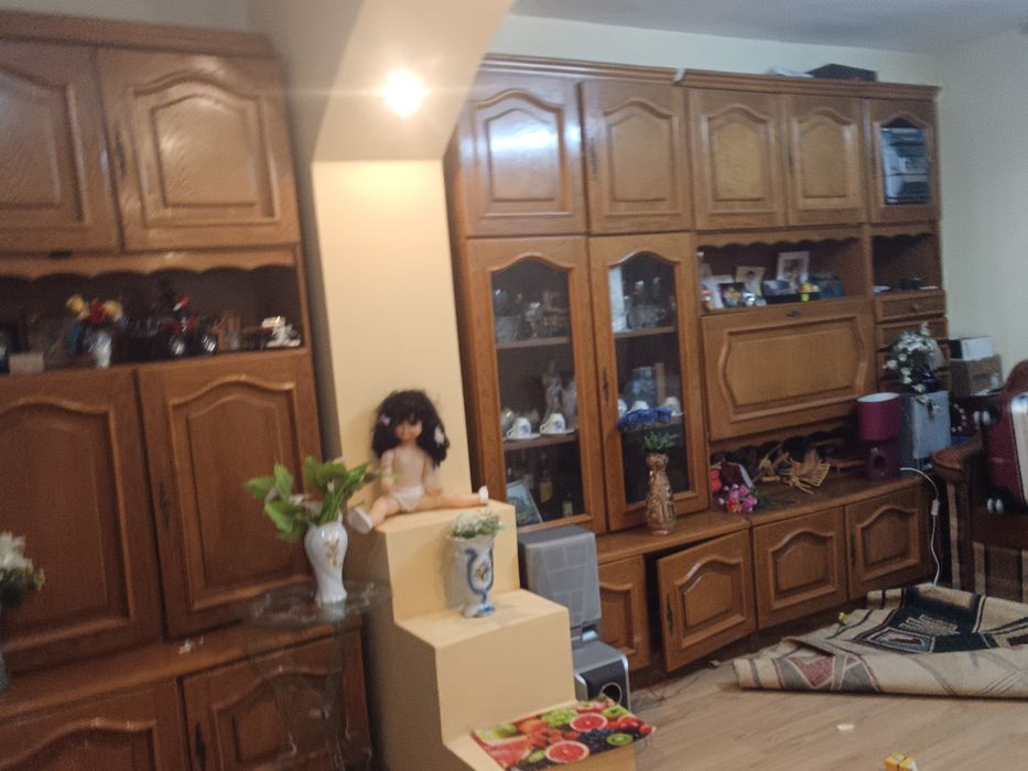 Vând mobilă pentru sufragerie