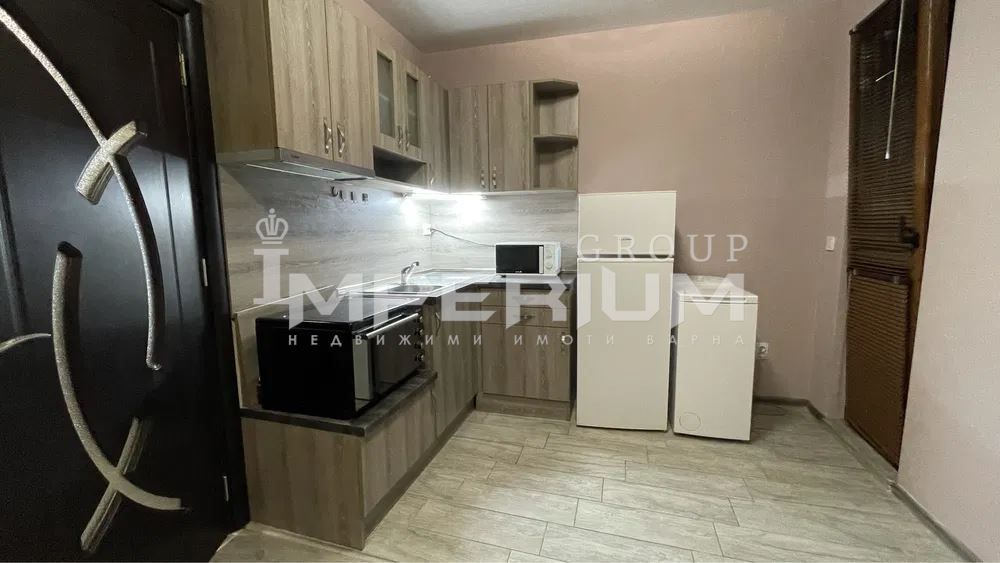 Дава се под наем Двустаен апартамент в Варна, Колхозен пазар - 50 кв.м за 397.8 € - Снимка #2