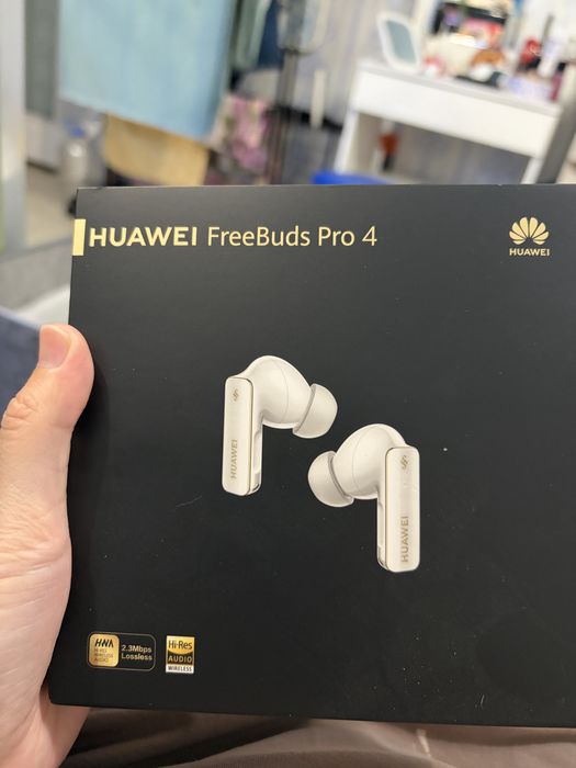 Продам наушники Huawei FreeBuds Pro 4
