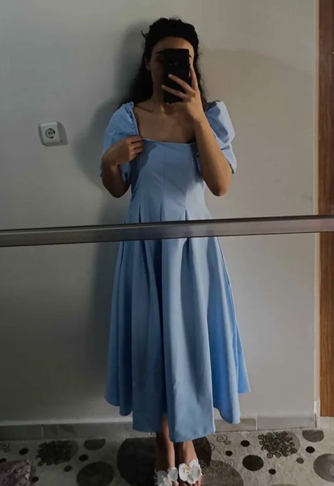 Rochie elegantă midi