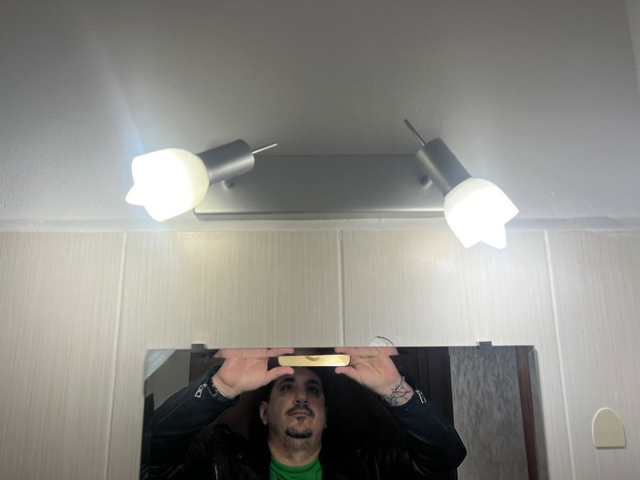 Baie completa cu cabină de duș, ghiuveta, mască de ghiuveta, bateri ghiuveta și cabina de duș, oglinda etc