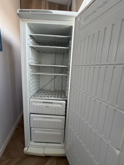 Морозильник Stinol большой 275 литров