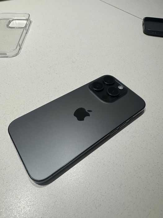 iPhone 15 pro sim/esim