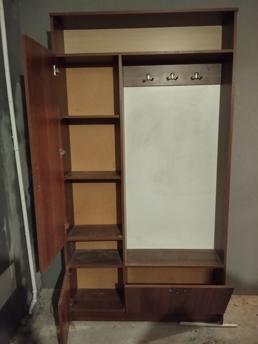 Шкаф сатам срочно