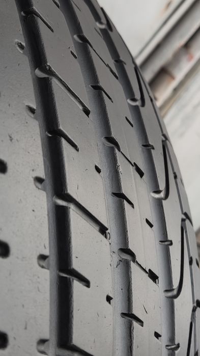 2броя летни гуми 265/40/21 Pirelli P Zero, NO, Porche
dot24