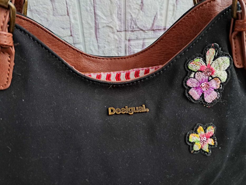 дамска чанта Desigual,черна текстилна чанта,торба