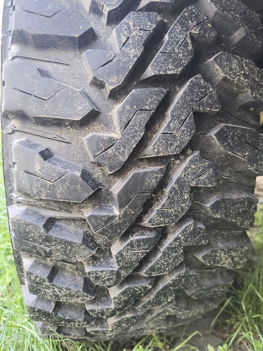 33 12.5 R15 YOKOHAMA GEOLANDER m/t G003