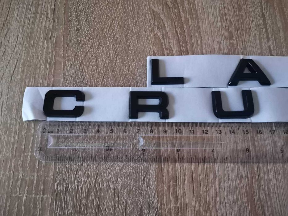 черен надпис Toyota Land Cruiser