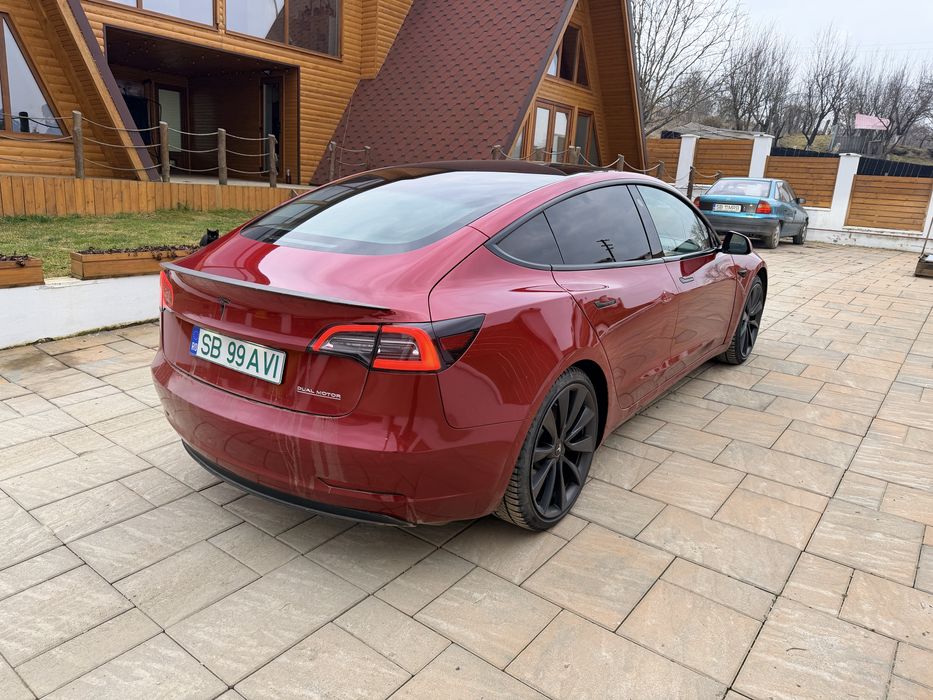 Tesla model 3 performance