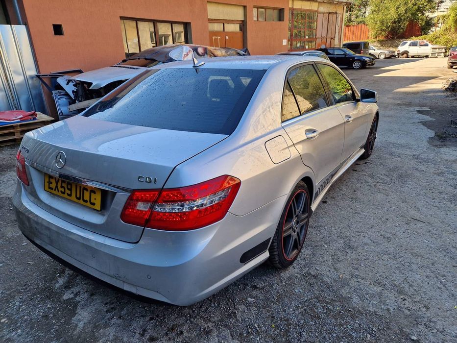 Mercedes W212 E250CDI 204кс AMG пакет черен таван седан ръчка НА ЧАСТИ