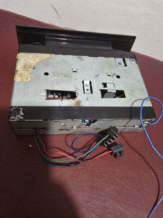 Стар Японско-Български радиокасетофон за автомобил