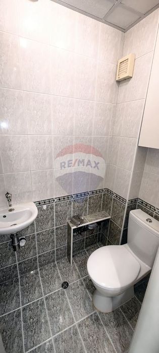 Продава се Тристаен апартамент в Варна, Спортна зала - 85 кв.м за 3059 €/кв.м - Снимка #12