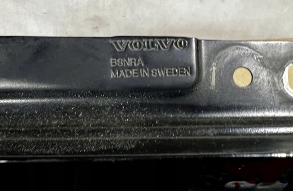 Ляв калник Волво ХС 90 алуминиев VOLVO XC90 II ORYGINAL ALUMINIUM 16-24г