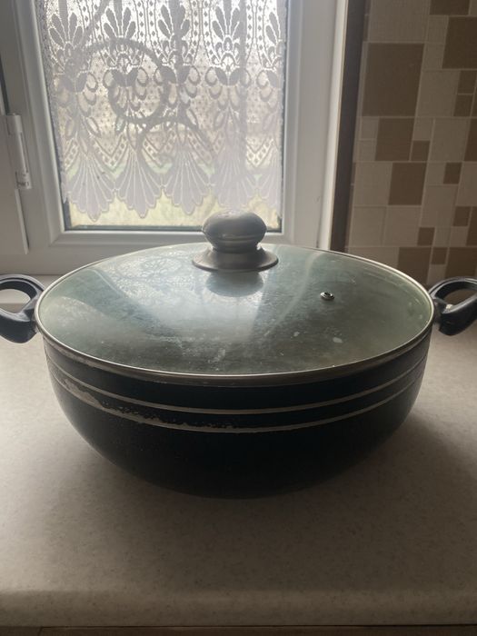 Продам  кастрюли