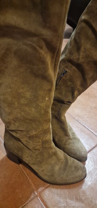 Cizme din piele întoarsă