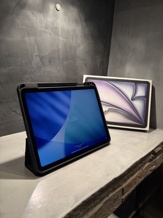 КАТО ЧИСТО НОВ Ipad Air M2 11” (2024) 128GB + Калъф