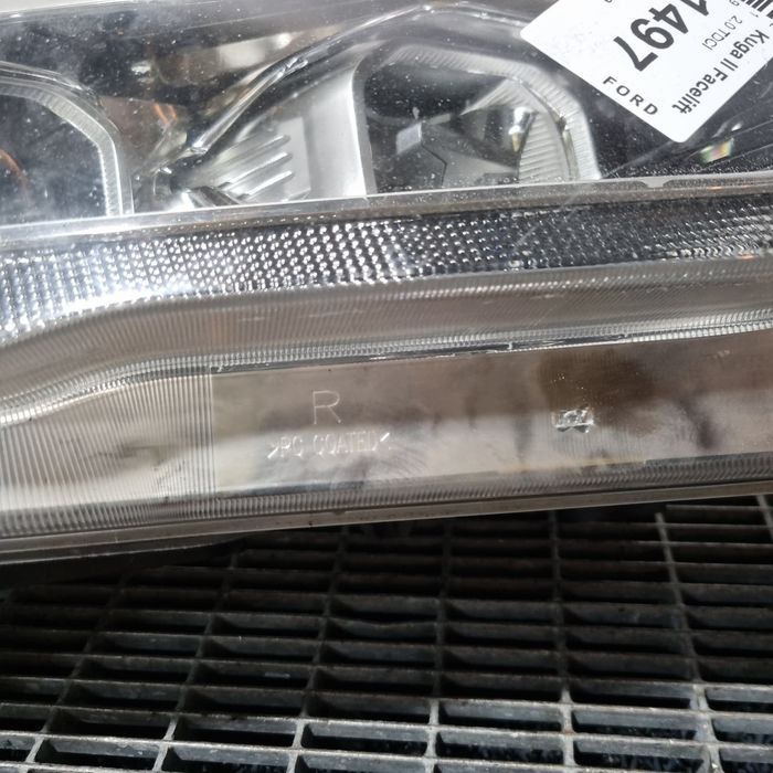 Far Dreapta Ford Kuga II Facelift - SUV 4 Usi (1497) Xenon BI - XENON ...