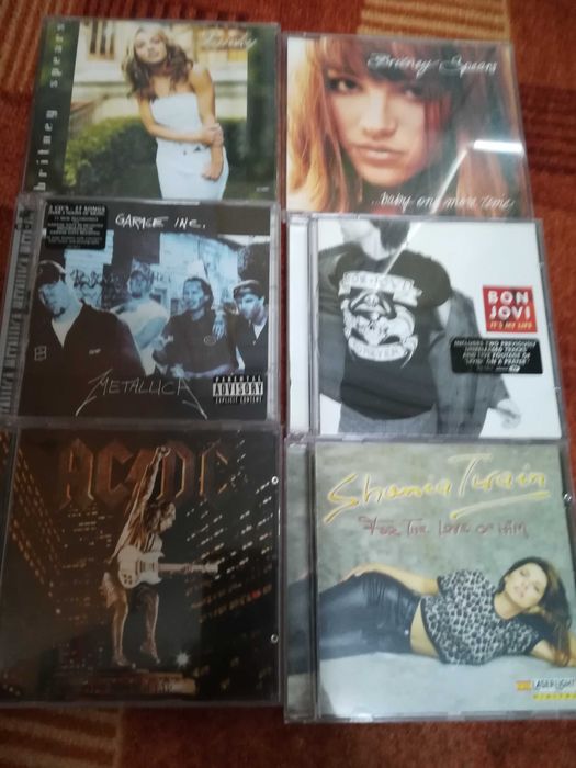 Diferite cd in stare buna