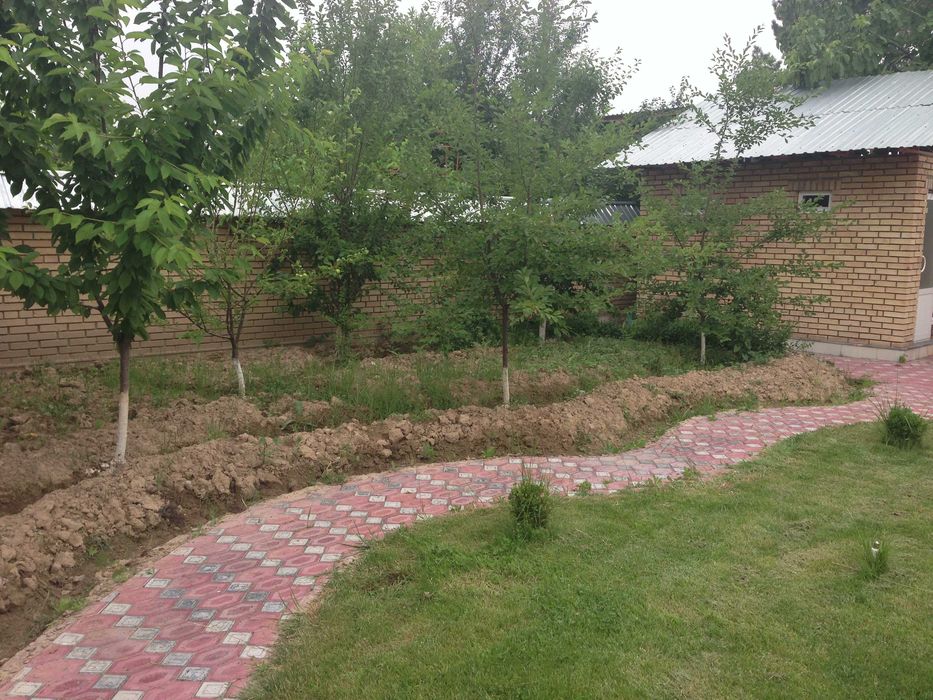 Продается своя 2х этажная уютная дача с бассейном и плодовым садом