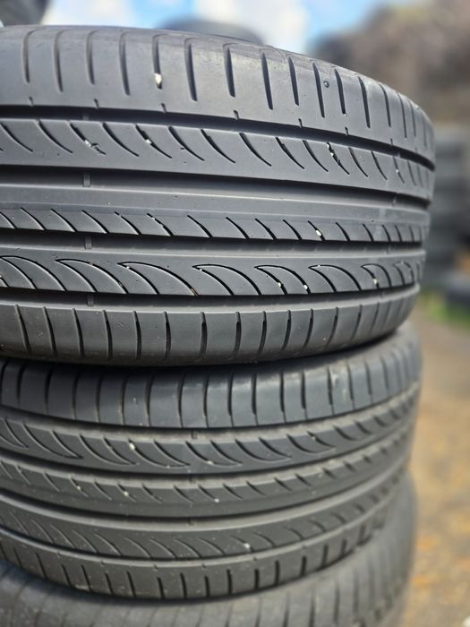 2бр. 225 40 18 Pirelli летни.