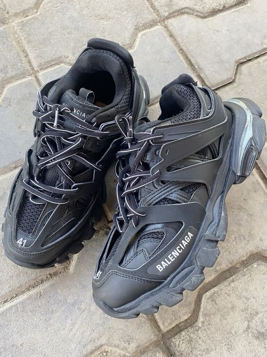Balenciaga track 1