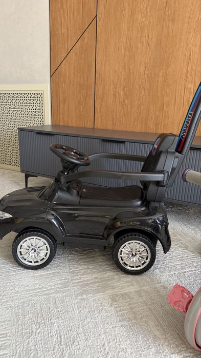 Продается коляска машина , десткая