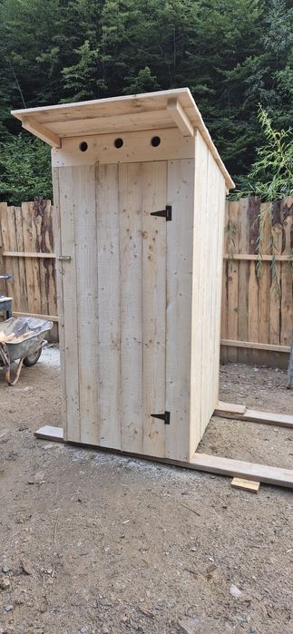 Wc de grădină/ toaletă