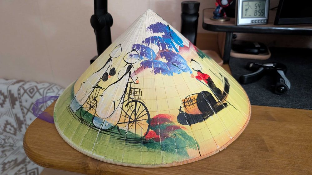 Вьетнамская шляпа