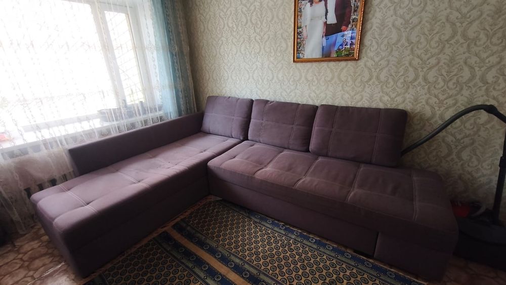 Продам диван угловой
