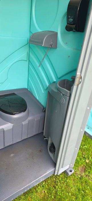 Toalete ecologice cu chiuvetă