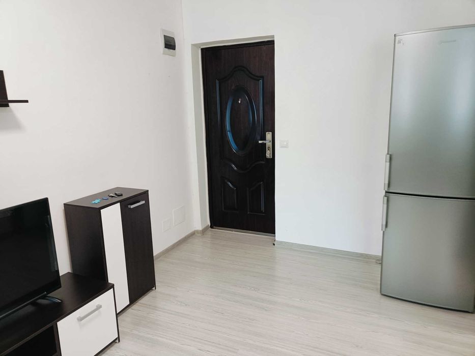 Proprietar - închiriez apartament cu doua camere