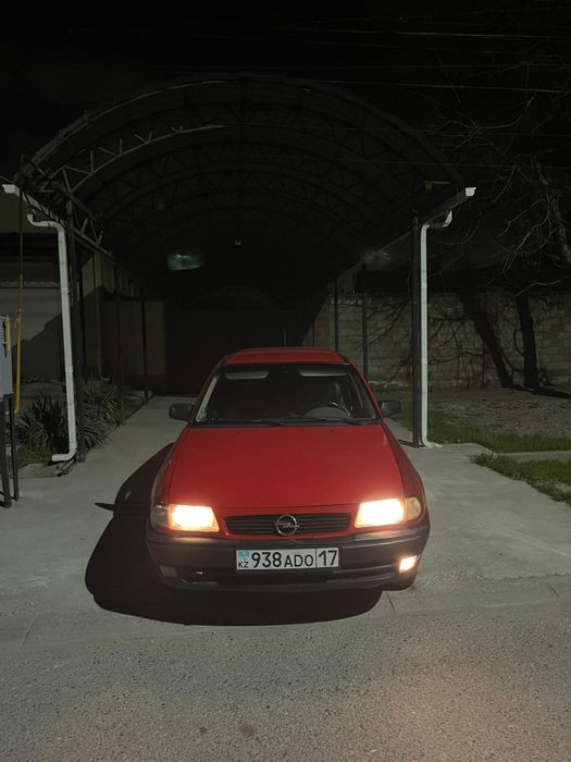 Опел Астра универсал