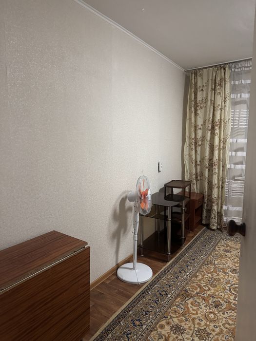 подселениеге 1/2 кыз керек