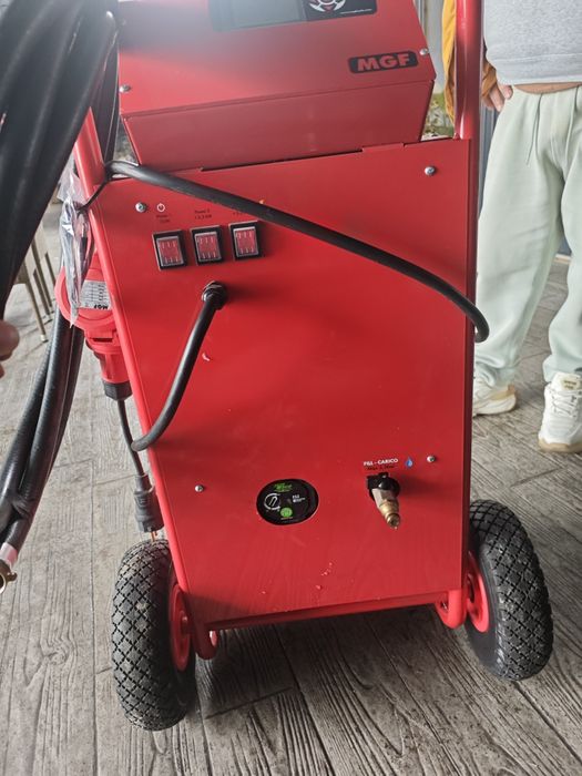 Aparat verificat țevi de încălzire în podea