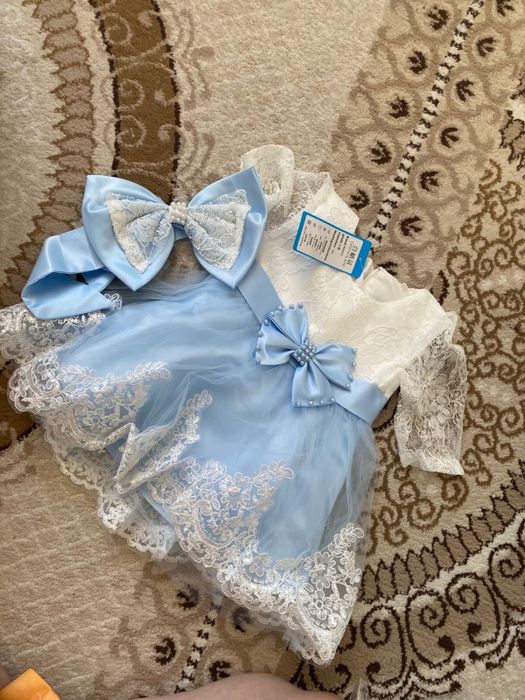 Продаю платья на девочку 1 год