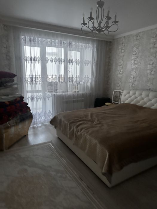 Продам стол 3*3,5,      12 стульев