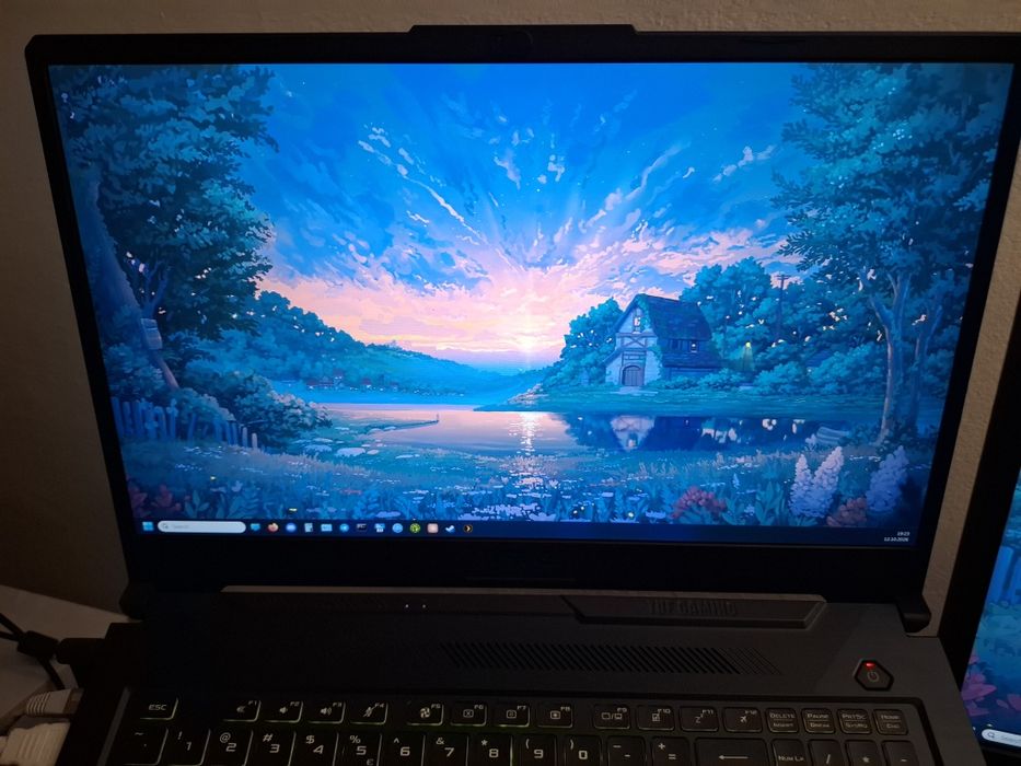 Laptop gaming ASUS TUF F17 – i5-10300H, GTX 1650 Ti, 16GB RAM, 512GB SSD, 17.3" 144Hz