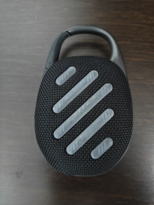 Продам колонку JBL Clip 5