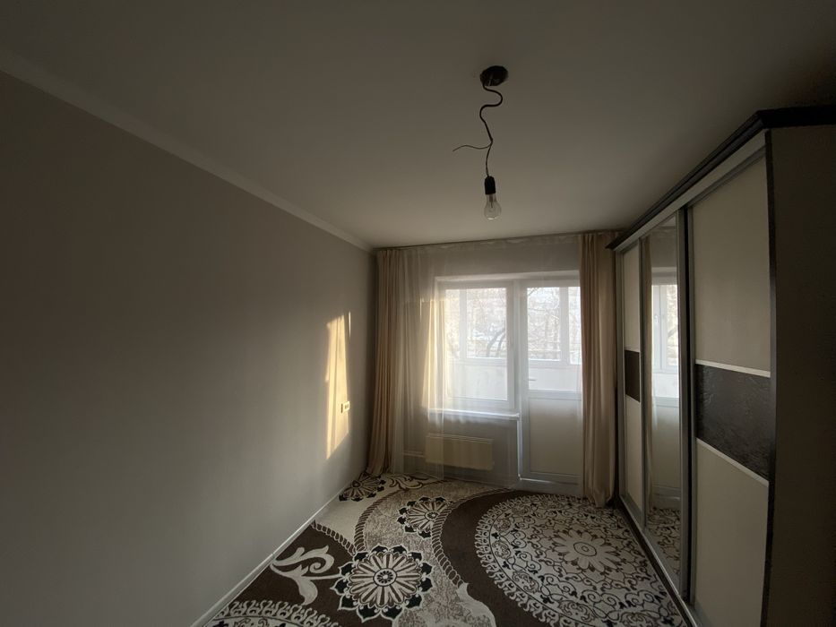 Бостандық ауданында 4 бөлмелі пәтер сатылады