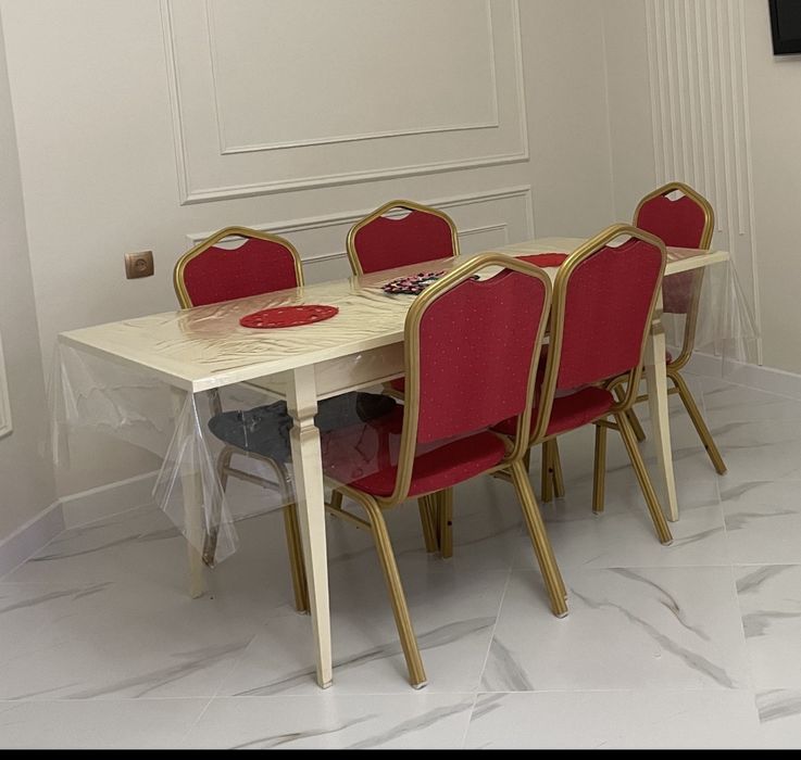 Стол , можно со стульями